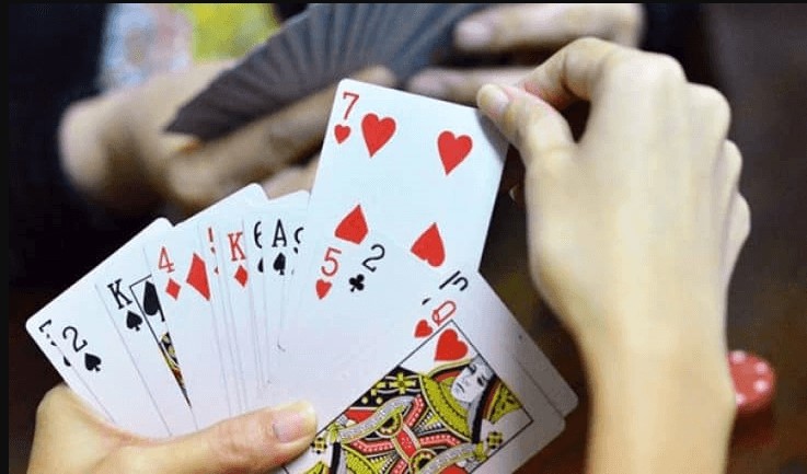 Tiến Lên Miền Nam - Một trò chơi khá quen thuộc với người chơi bài Việt Nam